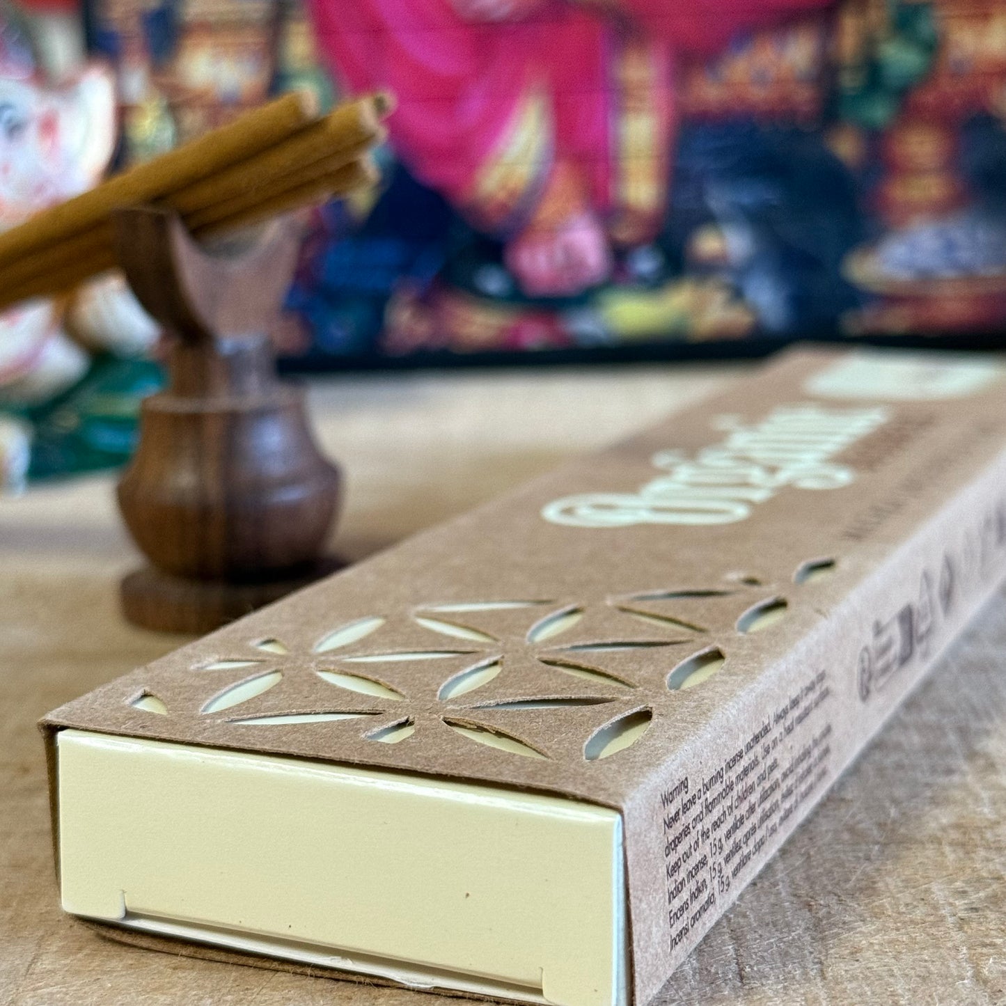 Experience pure bliss with Organic Goodness Jasmine Incense by Song of India. 96% organic, hand-rolled masala sticks made in India for a natural aroma.