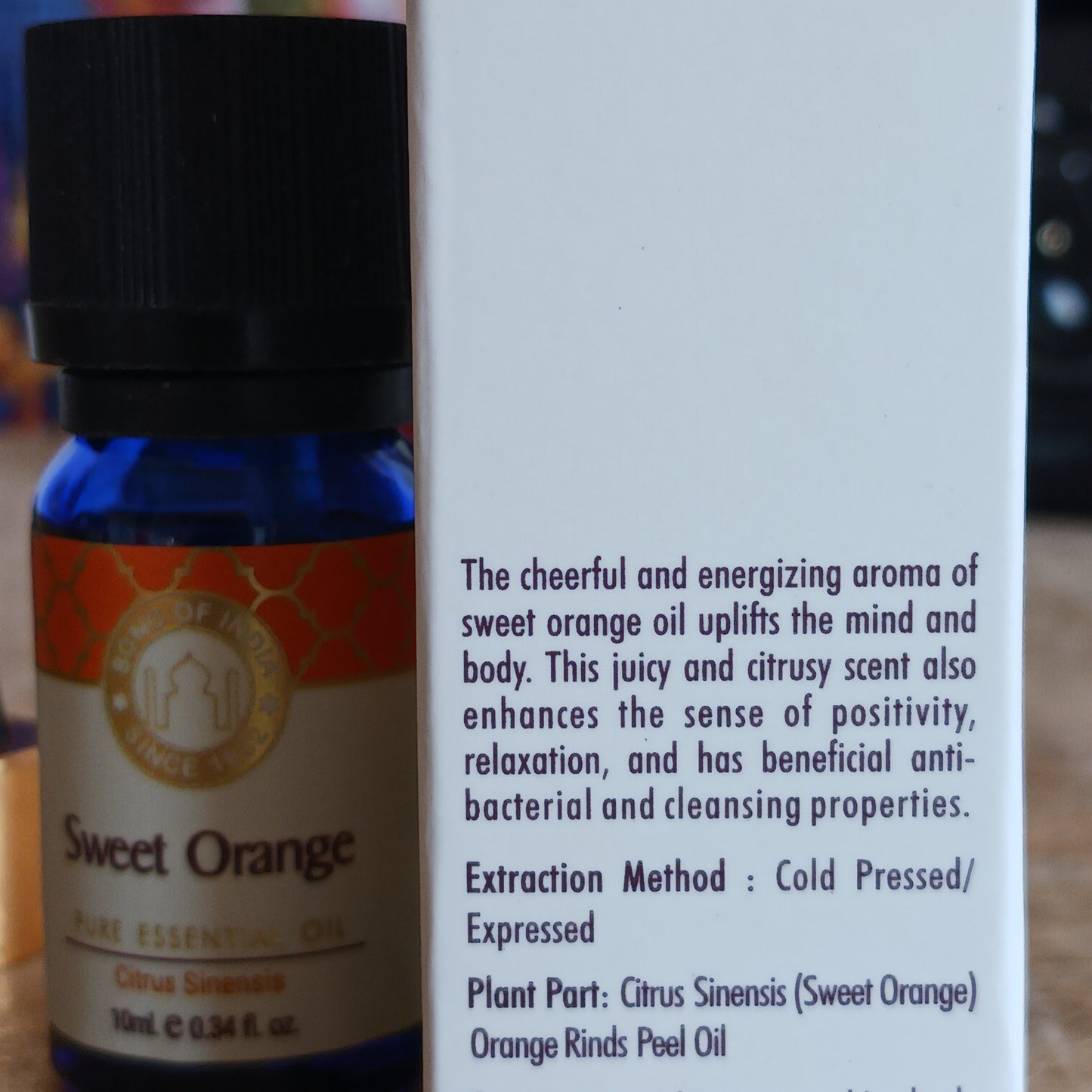 Song of India pure essential Sweet Orange oil with glass pipette. Sweet Orange aroma is fruity and energising, uplifts the mind and body. Has anti-bacterial and cleansing properties