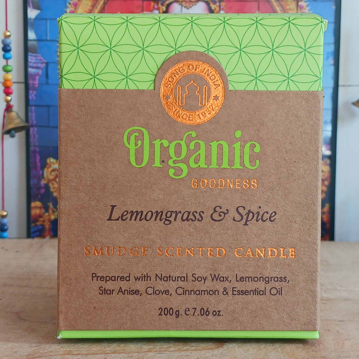 Song of India Organic Goodness soy wax candle, infused with natural smudge herbs and essential oils. The refreshing scent of lemongrass is combined with warm spices such as cloves, star anise and cinnamon. Hand poured in a decorative glass jar with flower of life pattern.