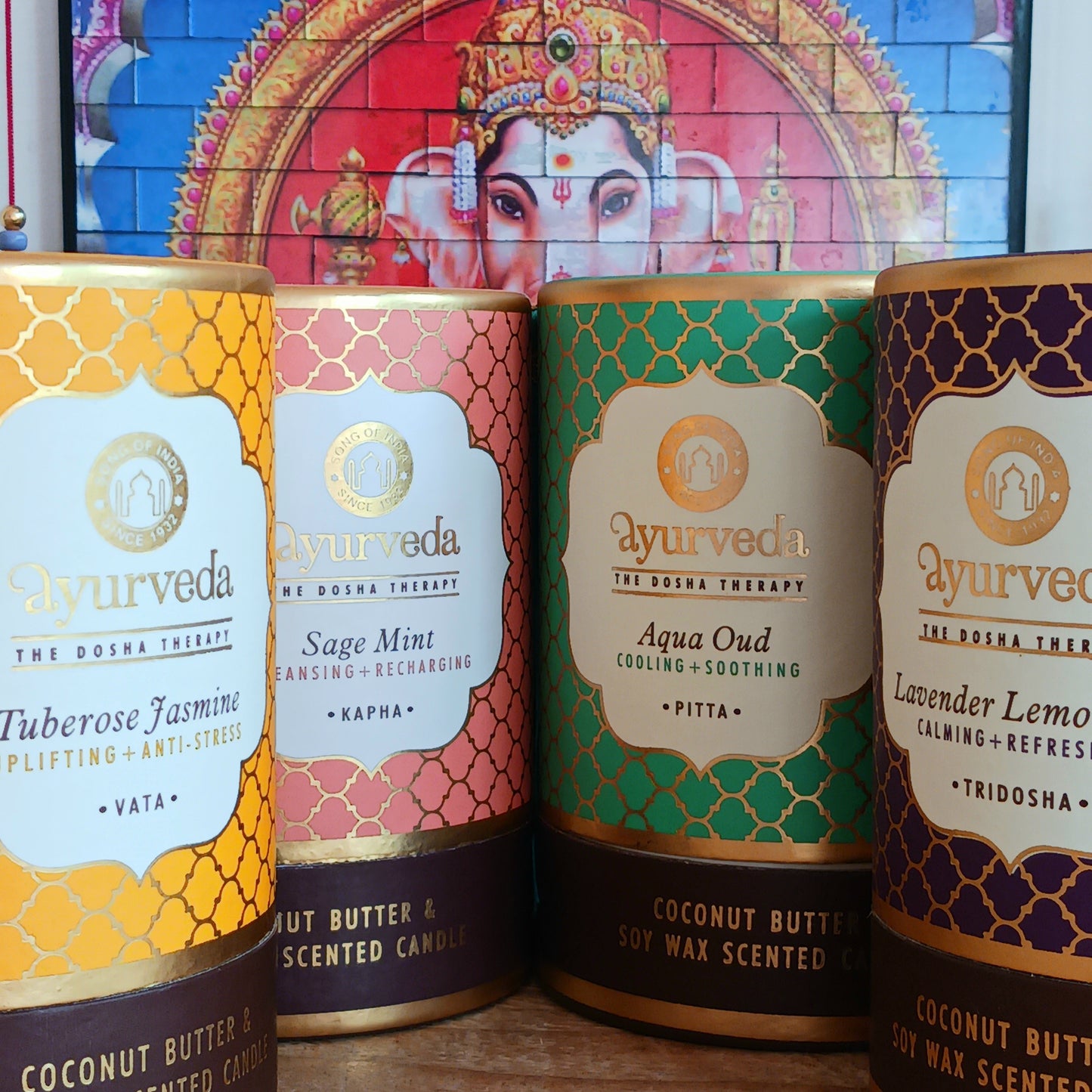 Ayurvedic scented candle made from luxurious coconut butter and soy wax, scented with the finest essential oils. The sophisticated and cooling aqua notes combine perfectly with the irresistible warm and soothing fragrance of Assam agarwood oil. This is a must-have candle for pitta dosha.