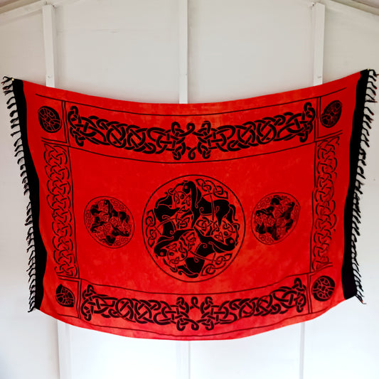 These colourful Celtic sarongs come in a variety of bold Celtic designs, featuring beautiful Celtic knots, spirals and traditional tribal designs. They come in assorted colours, with fringe at each end. These sarongs can be used as a skirt, halter neck dress, a shawl and even as a throw or wall hanging.