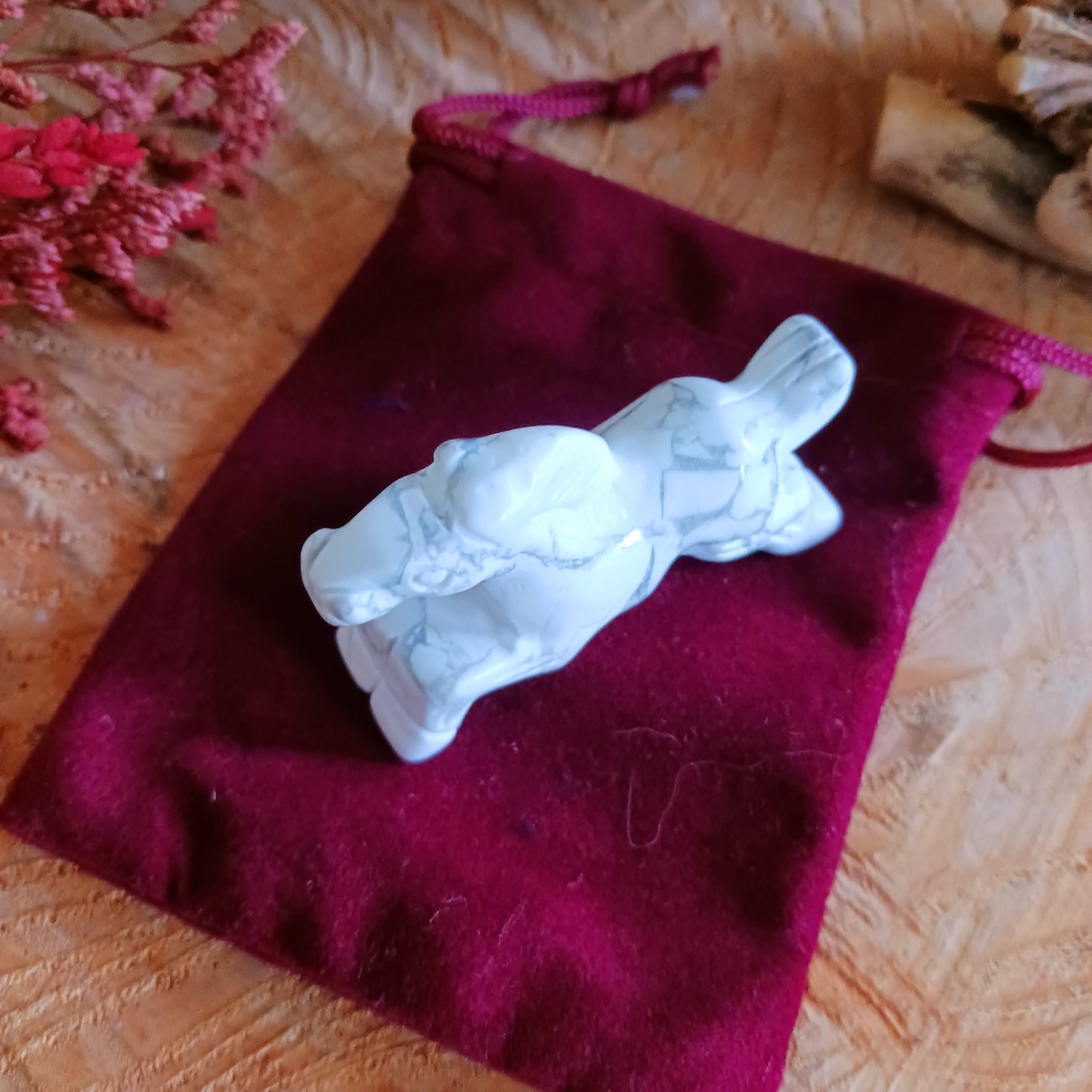 White Howlite is a stone of infinite patience. White Howlite can help bring new ideas into focus and aids in achieving ambitions and dreams. White Howlite has a soft peaceful energy that is calming, it can help settle an overactive mind.