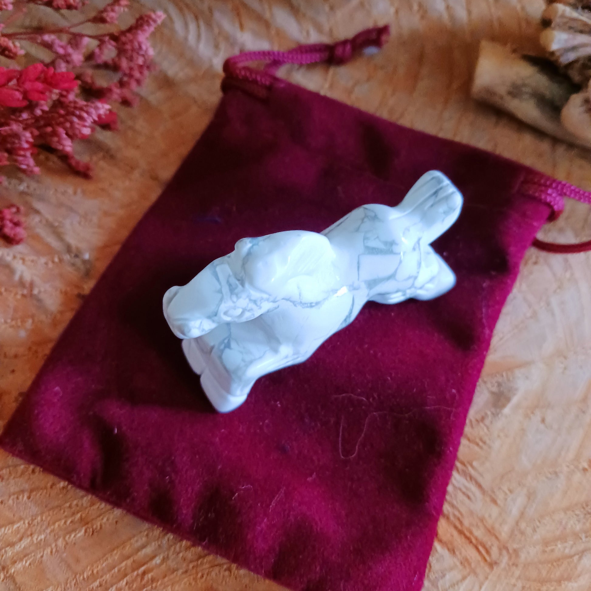 White Howlite is a stone of infinite patience. White Howlite can help bring new ideas into focus and aids in achieving ambitions and dreams. White Howlite has a soft peaceful energy that is calming, it can help settle an overactive mind.