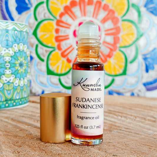 A festive medley of fresh pine and cinnamon.  This cozy, mid winter scent warms the heart and anoints the spirit.