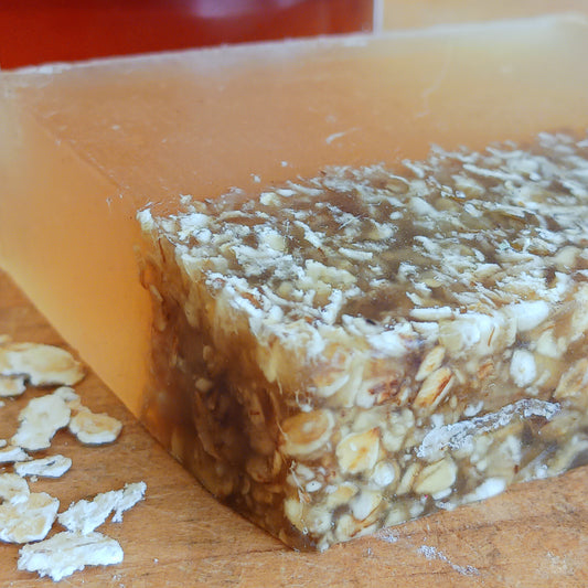 Treat yourself or someone special to our beautiful Honey & Oatmeal Handcrafted Soap, lovingly made using the melt-and-pour method with quality ingredients. The naturally sweet-inspired scent of honey combines with wholesome oatmeal to create a comforting soap bar that is perfect for everyday bathing.