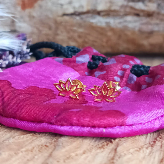 These pretty little gold plated 925 silver studs feature a Lotus Flower design. Perfect to wear everyday with anything, or as a gift for family and friends.