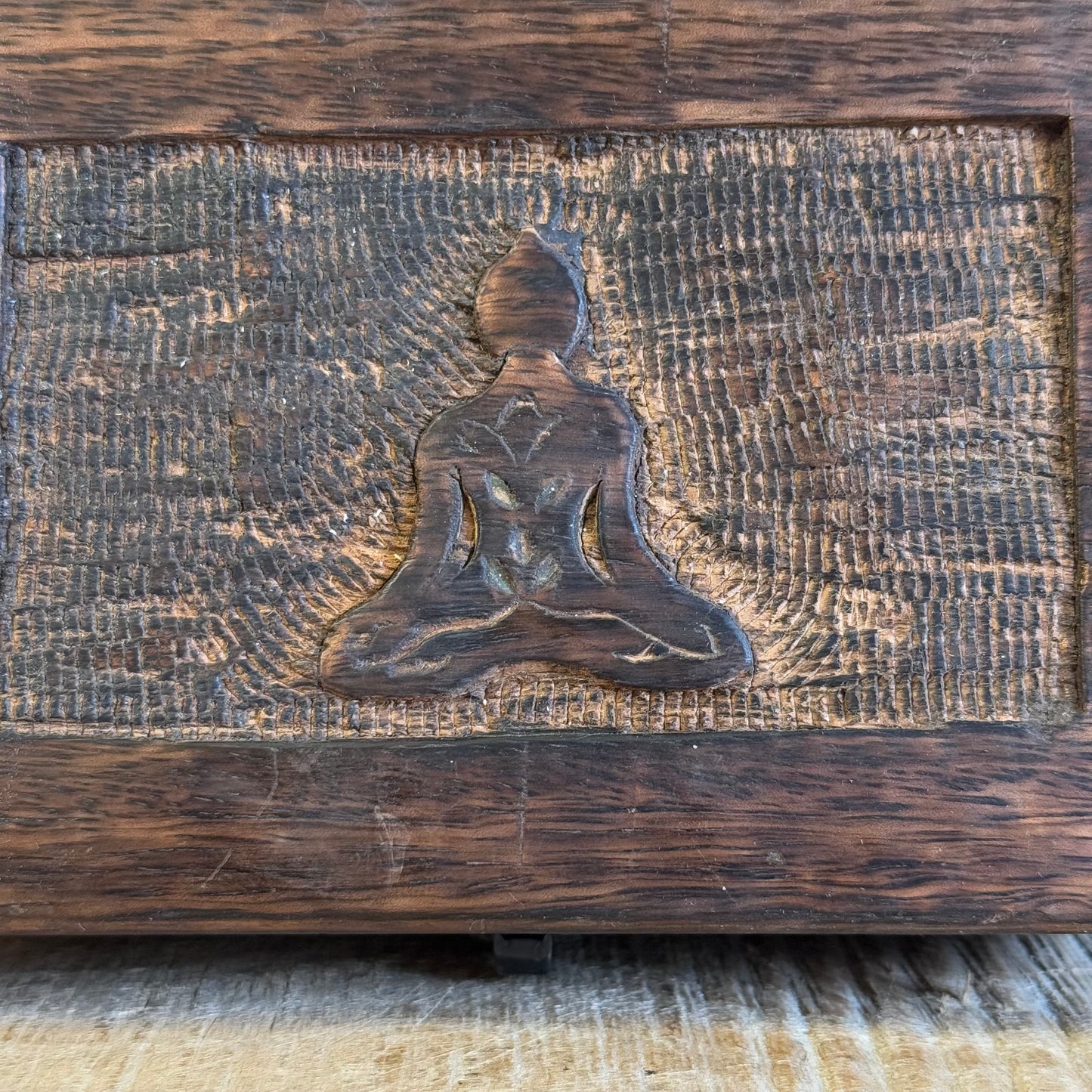 Square Wooden Keepsake Box - Buddha
Discover the beauty of handcrafted artistry with this lovely mango wood box, hand-carved in India. Perfect for storing trinkets, jewelry, and cherished keepsakes, this box combines charm and functionality with its unique design and sturdy construction.
✨ Features:
Made from sustainably sourced mango wood
Hand-carved craftsmanship from India
Secure brass fastening at the front
Approximate size: 15 x 10 x 6 cm
Each box is unique, making it a thoughtful gift or a beautif
