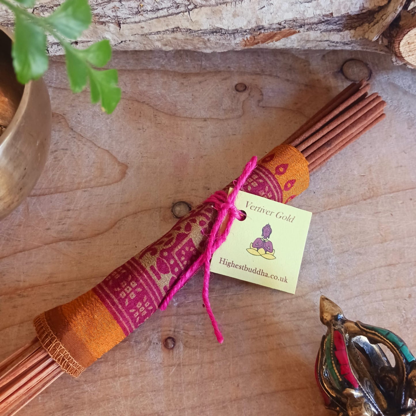 Handmade Indian Incense Sticks | 25 Sticks Vertiver Gold