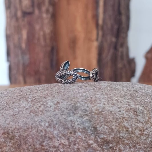 925 Sterling silver Toe Ring in coiled snake design. Add a little bit of silver to your toes with this lovely solid silver toe ring, beautifully presented in a little fabric drawstring pouch made from off cuts from sari materials that would have otherwise been discarded.