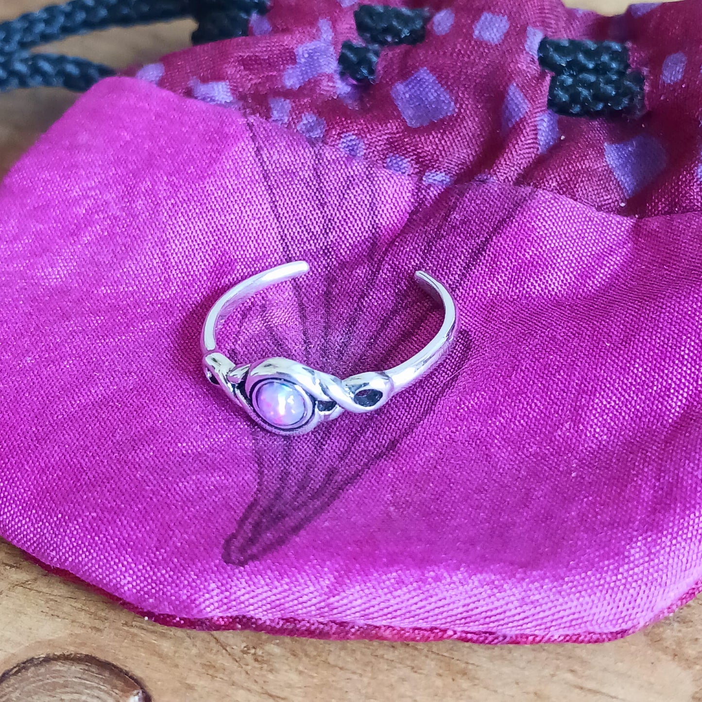 925 Sterling silver Toe Ring with a Lavender stone. Add a little bit of silver to your toes with our solid 925 stamped solid silver toe ring, beautifully presented in a little fabric drawstring pouch made from off cuts from sari materials that would have otherwise been discarded.