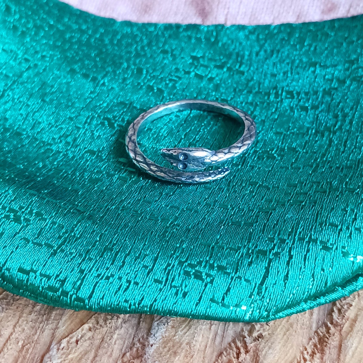 925 Sterling silver Toe Ring in a snake design. Add a little bit of silver to your toes with this lovely solid silver toe ring, beautifully presented in a little fabric drawstring pouch made from off cuts from sari materials that would have otherwise been discarded.