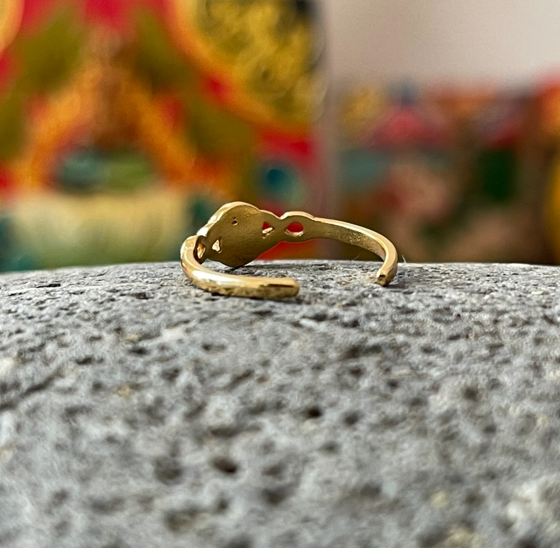 Gold plated Toe Ring with blue Azure stone, add a little bit of glamour to your toes with our pretty toe ring, beautifully presented in a little fabric drawstring pouch made from off cuts from sari materials that would have otherwise been discarded.