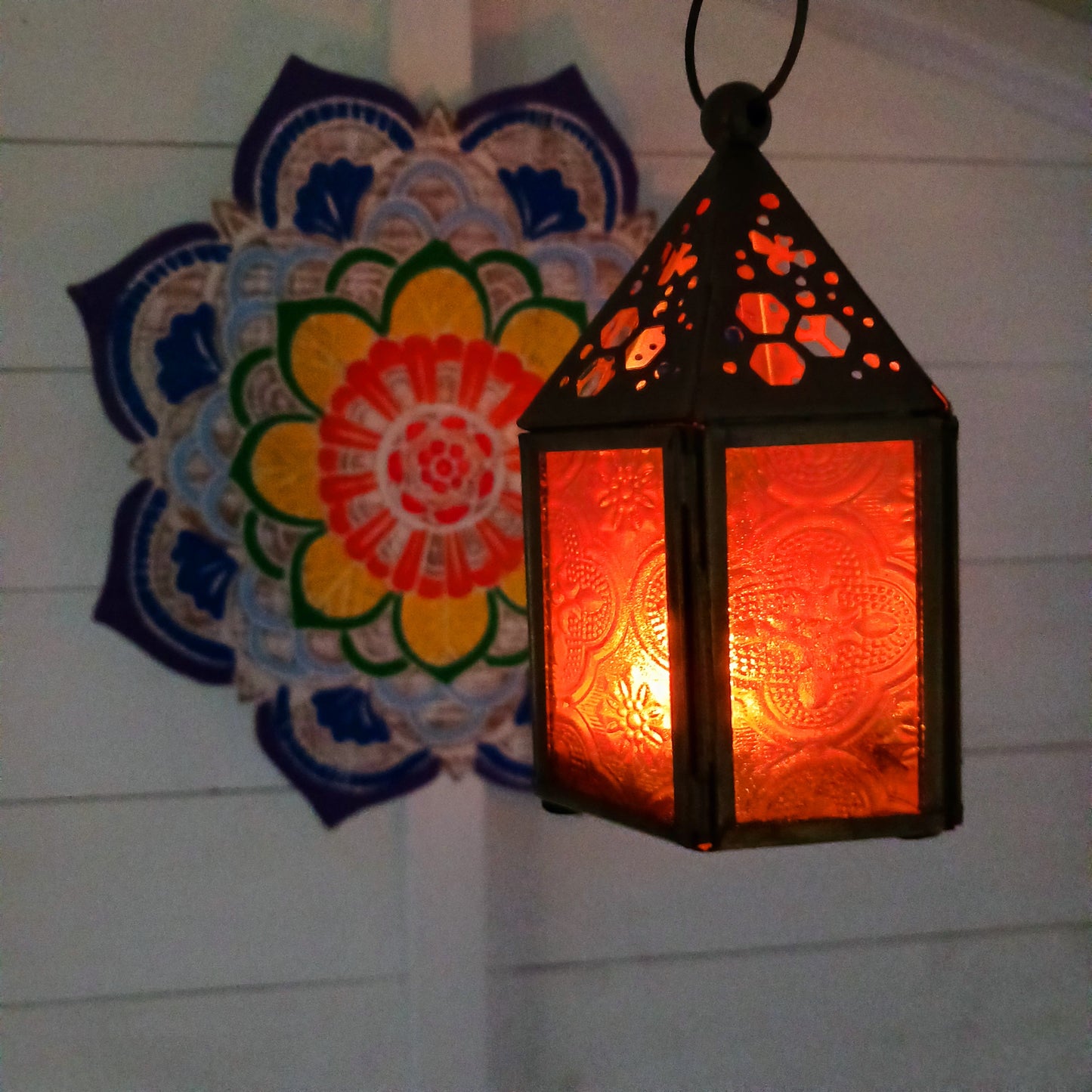 This cute little tealight lantern has honeycomb and bee cut outs crafted into the antique brass coloured metal. Open the small hinged door to add a tealight and close with the sliding latch. A super gift idea for gardeners and nature lovers. Ideal as indoor table centrepieces and summer table decorations for garden parties and eating alfresco. Light to provide a comforting indoor glow on darker days.