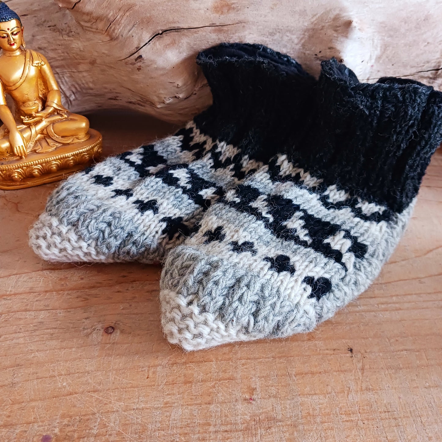 These lovely Meditation Mules are handmade and Fairtrade from Nepal. Lined with thick fleece, these chunky socks are ideal to keep your feet warm and toasty during the cold winter months, or as a gift for family and friends.