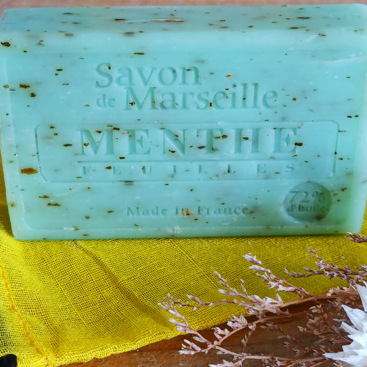 Refresh and revive your skin with our Natural Marseille Mint Leaves Soap, handcrafted in the heart of Provence by Le Chatelard 1802. Enriched with almond oil, this extra-gentle soap is suitable for all skin types and leaves your body wrapped in the crisp, invigorating scent of mint leaves.