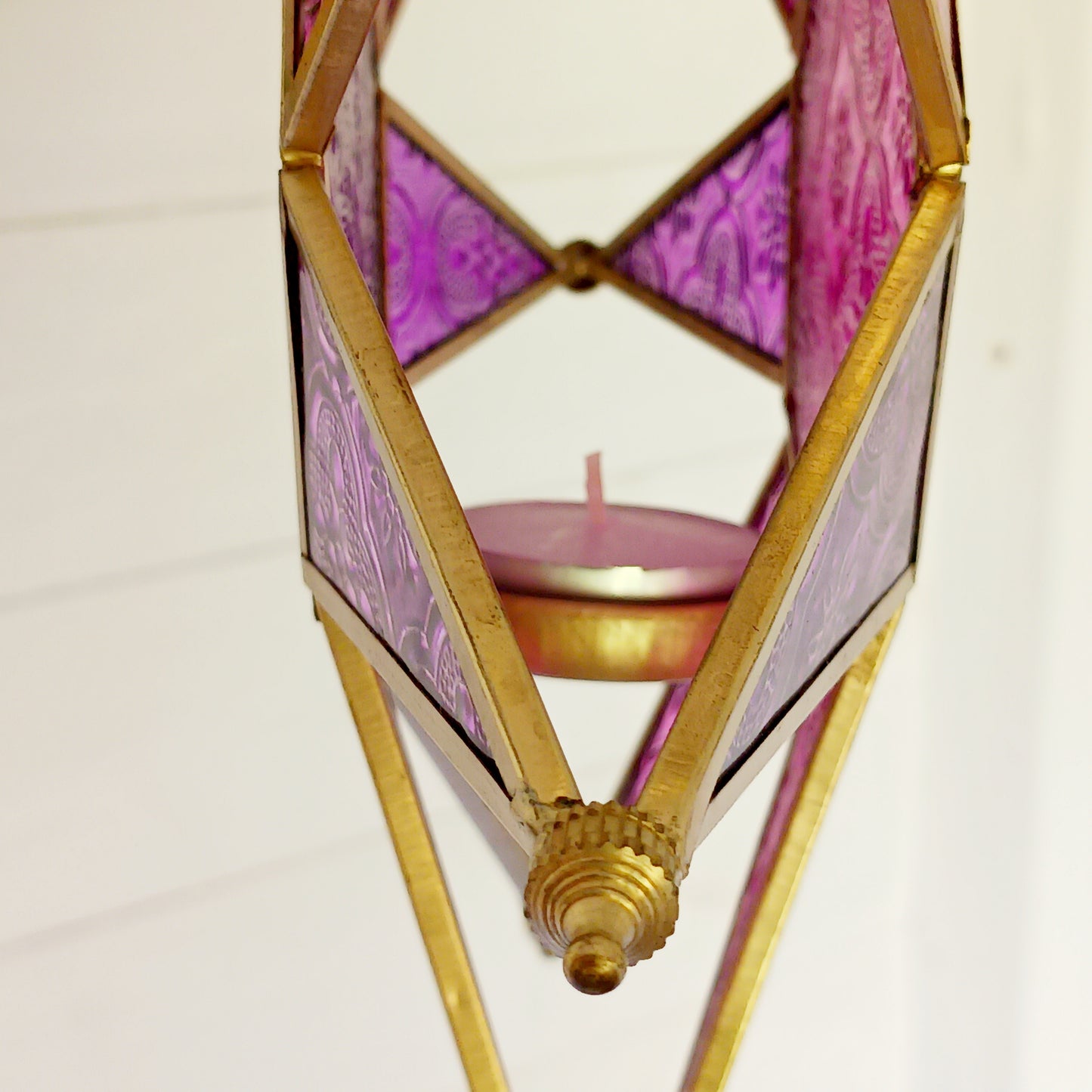 These Moroccan style star glass lanterns are handcrafted by skilled artisans and come in beautiful rich colours that catch the eye and instantly add atmosphere to any room.