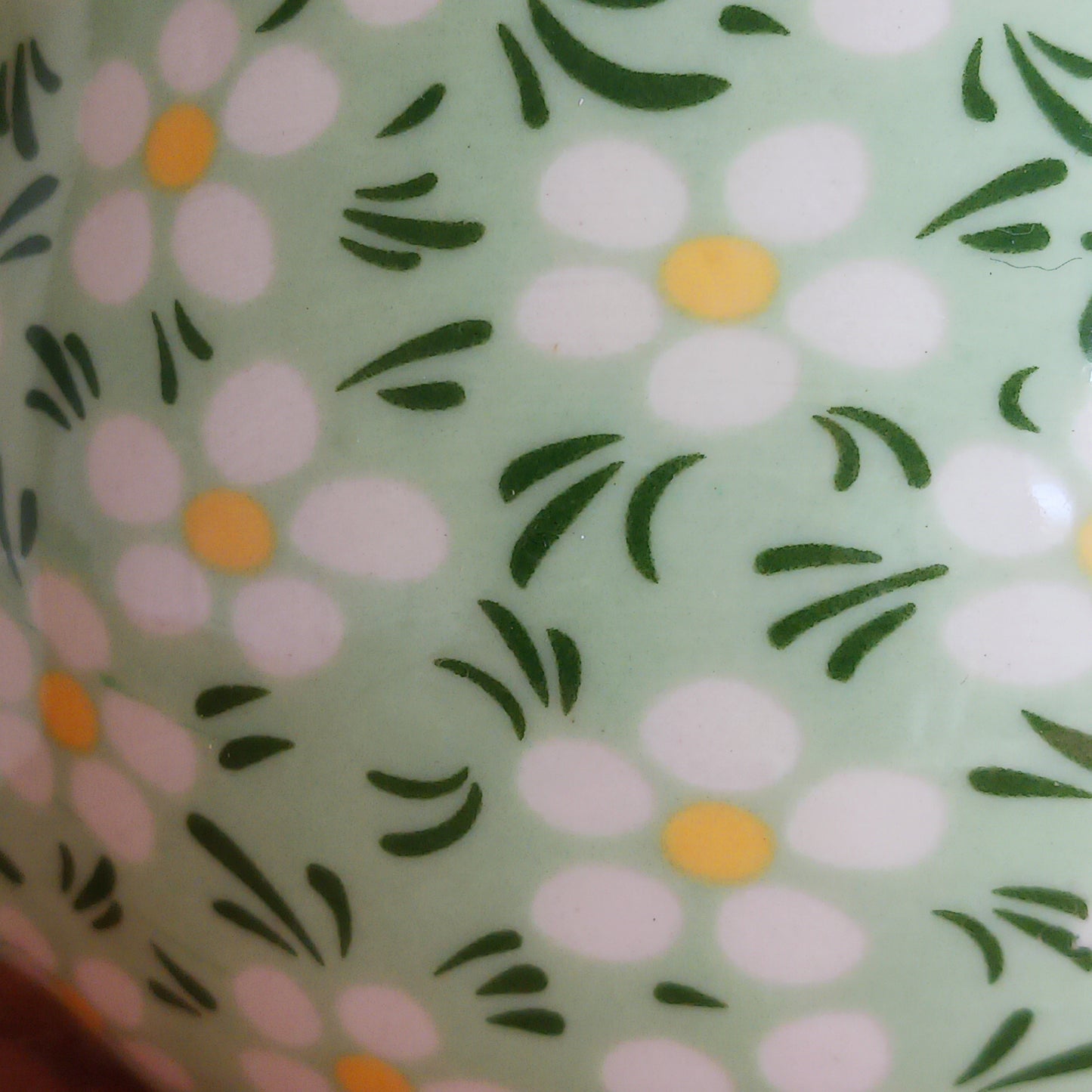 Add timeless elegance to any tea ritual with this Small Herbal Teapot featuring a pretty daisy pattern design. Inspired by traditional Eastern aesthetics, this beautifully crafted teapot blends cultural symbolism with everyday functionality, making it an exceptional gift.