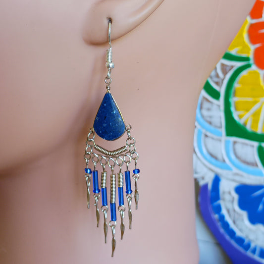 These beautiful earrings incorporate a Lapis lazuli Stone with Silver plated hooks. They have been hand made in Peru and are presented in a traditionally made pouch, gift wrapped and ready to give☸