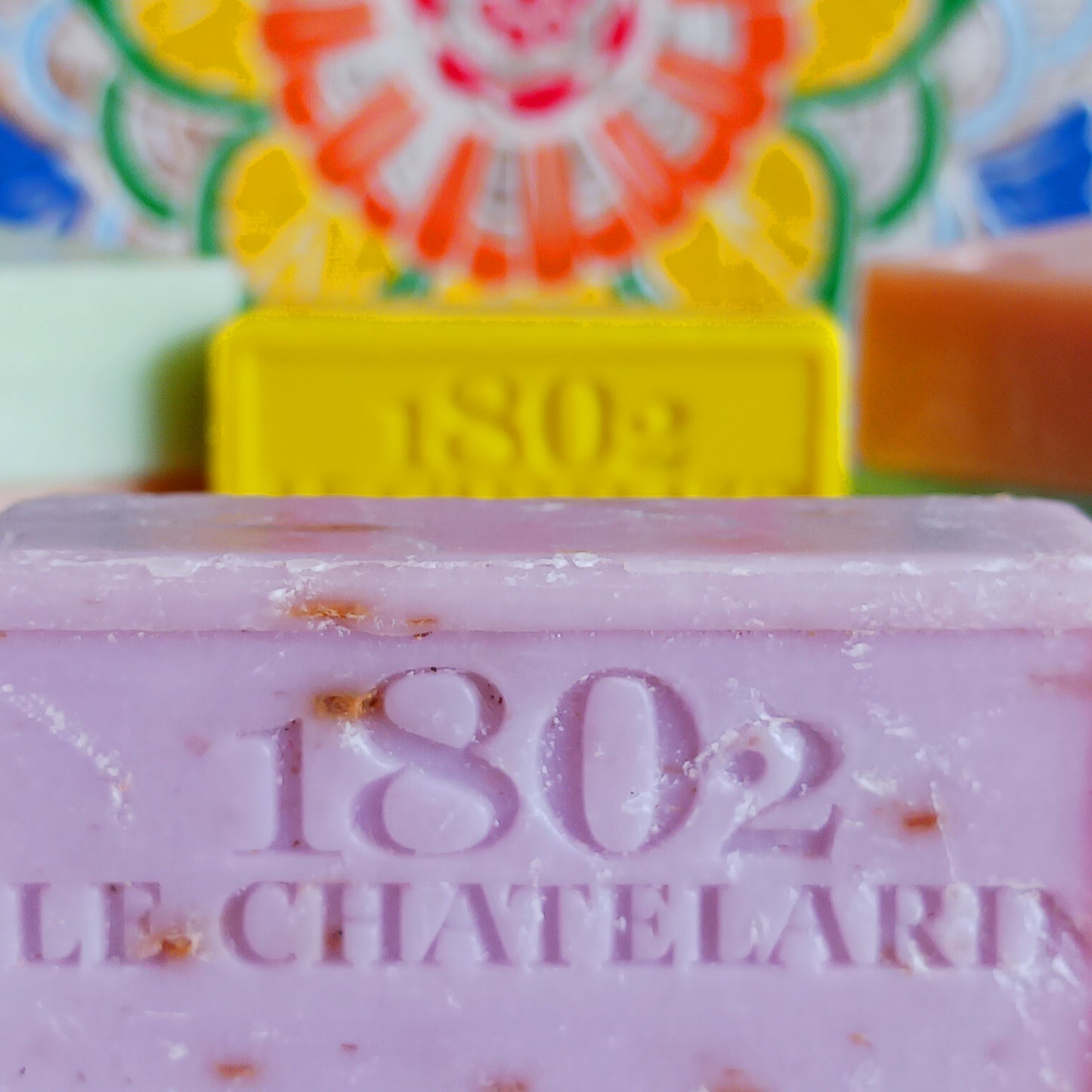 Refresh and revive your skin with our Natural Marseille Mint Leaves Soap, handcrafted in the heart of Provence by Le Chatelard 1802. Enriched with almond oil, this extra-gentle soap is suitable for all skin types and leaves your body wrapped in the crisp, invigorating scent of mint leaves.