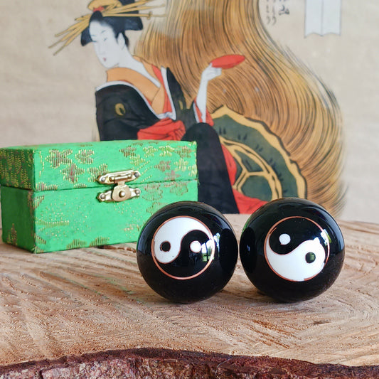 Discover the ancient art of hand therapy with our Chinese Health Balls. Used for centuries in traditional Chinese medicine, these therapeutic balls are designed to enhance flexibility, boost blood circulation, and stimulate energy flow in your hands and fingers.
