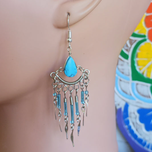 These beautiful hoop earrings incorporate Peruvian Turquoise Stone with Silver plated hooks. They have been hand made in Peru and are presented in a traditionally made pouch, gift wrapped and ready to give☸
