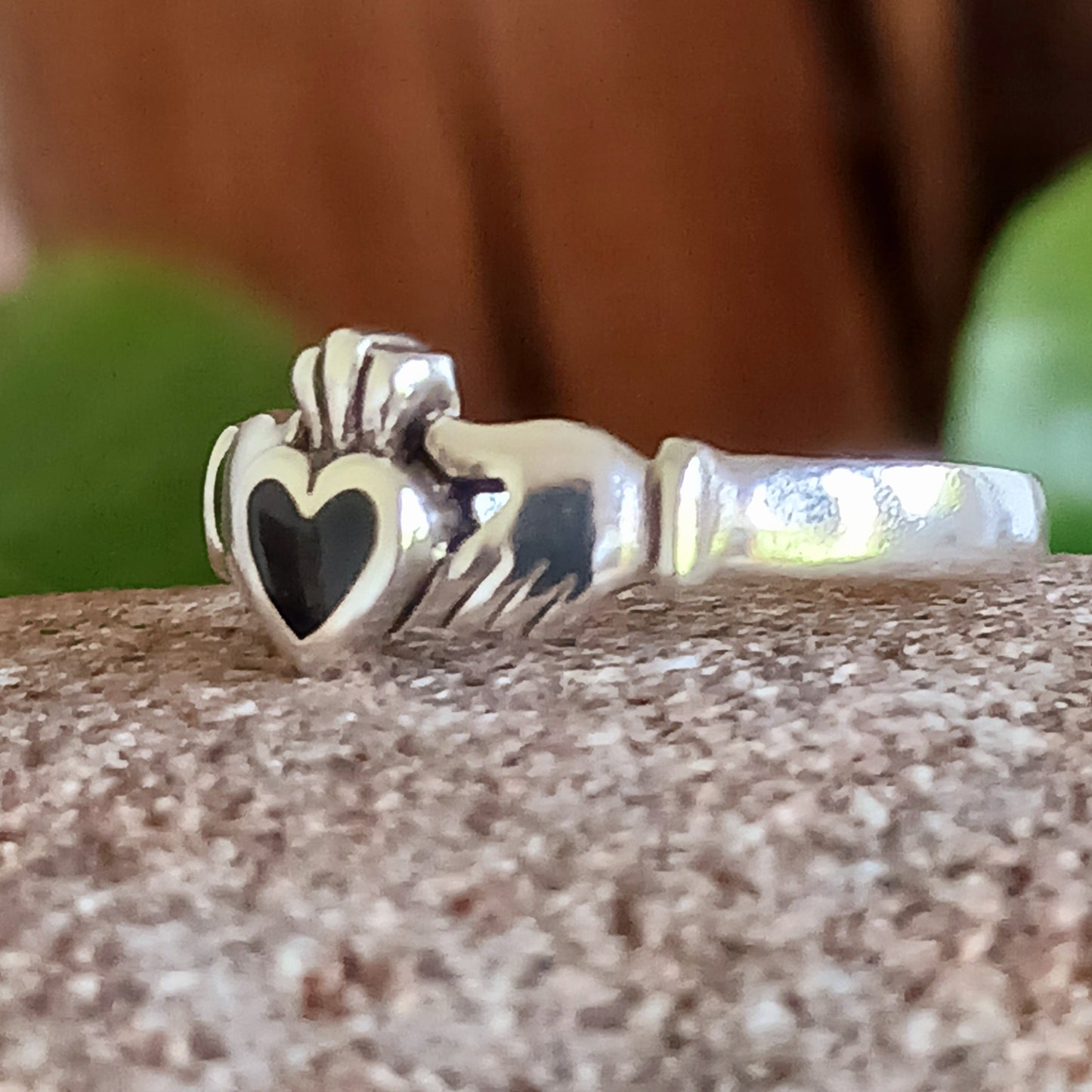 This beautifully made sterling silver toe ring is designed with Black Onyx gemstone. The Irish Claddagh ring, means Love, Loyalty and Friendship, and features a heart (love), crown (loyalty), and two hands (friendship).