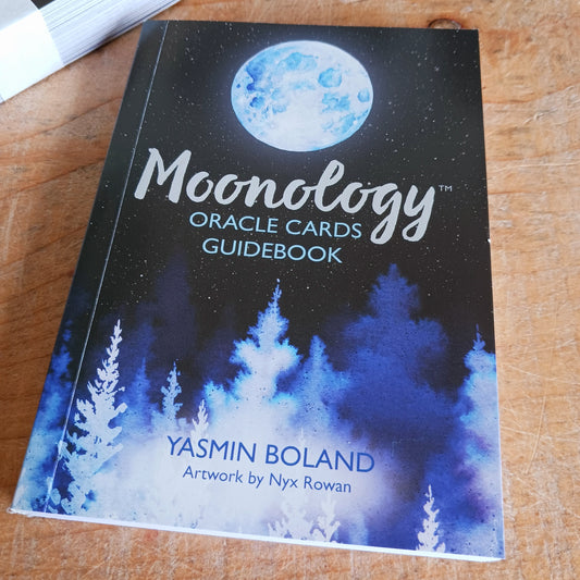 The energy of the Moon has a formidable effect on our everyday life. Use these gorgeously illustrated oracle cards to tap into her ancient wisdom for healing, guidance and protection, and learn how to work with her magical energy during each lunation.