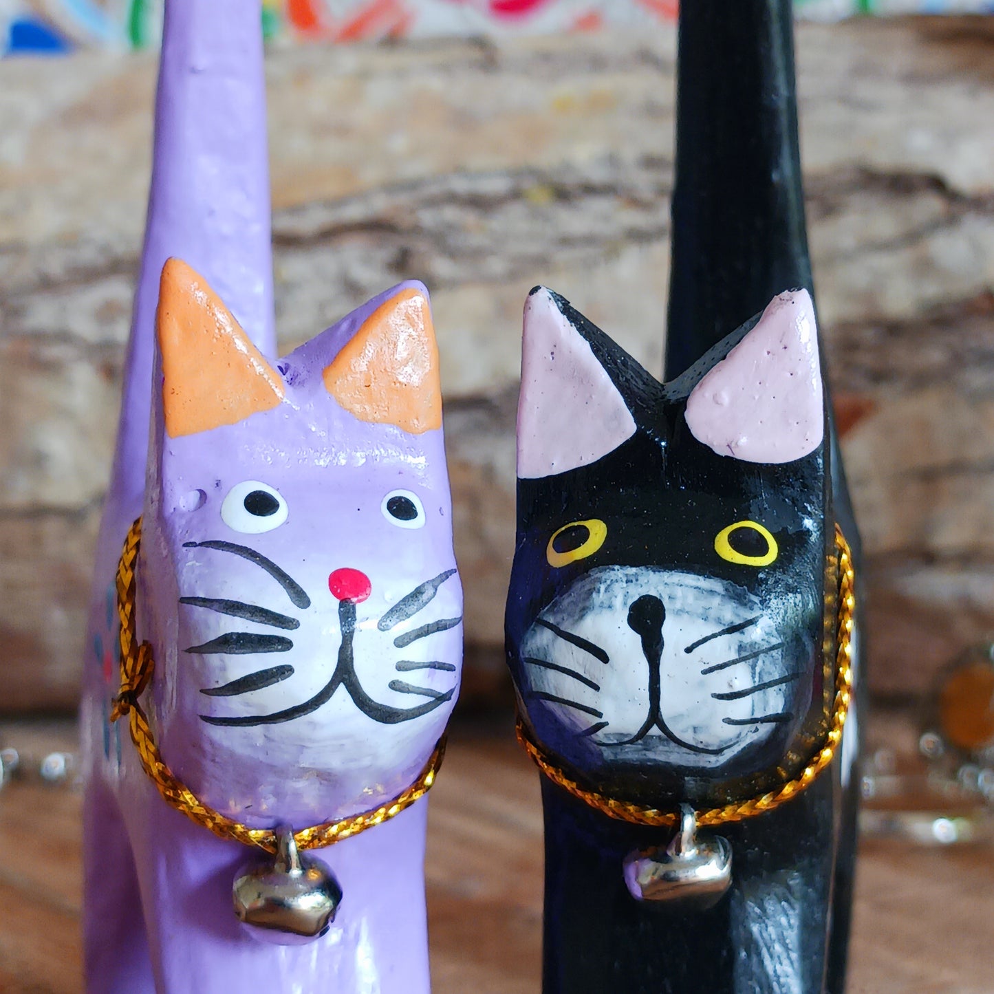 Display your rings in style with these cute and colourful little cats, the tail is perfect for stacking your rings. Keep a cute kitty in any room where you remove your rings. Adorable on a bath or kitchen counter, vanity or nightstand.