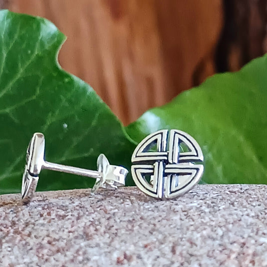 Beautifully crafted 925 sterling silver Celtic stud earrings, featuring ancient Celtic artwork translated into intricate jewellery. A timeless piece, rich in history and symbolic meaning.