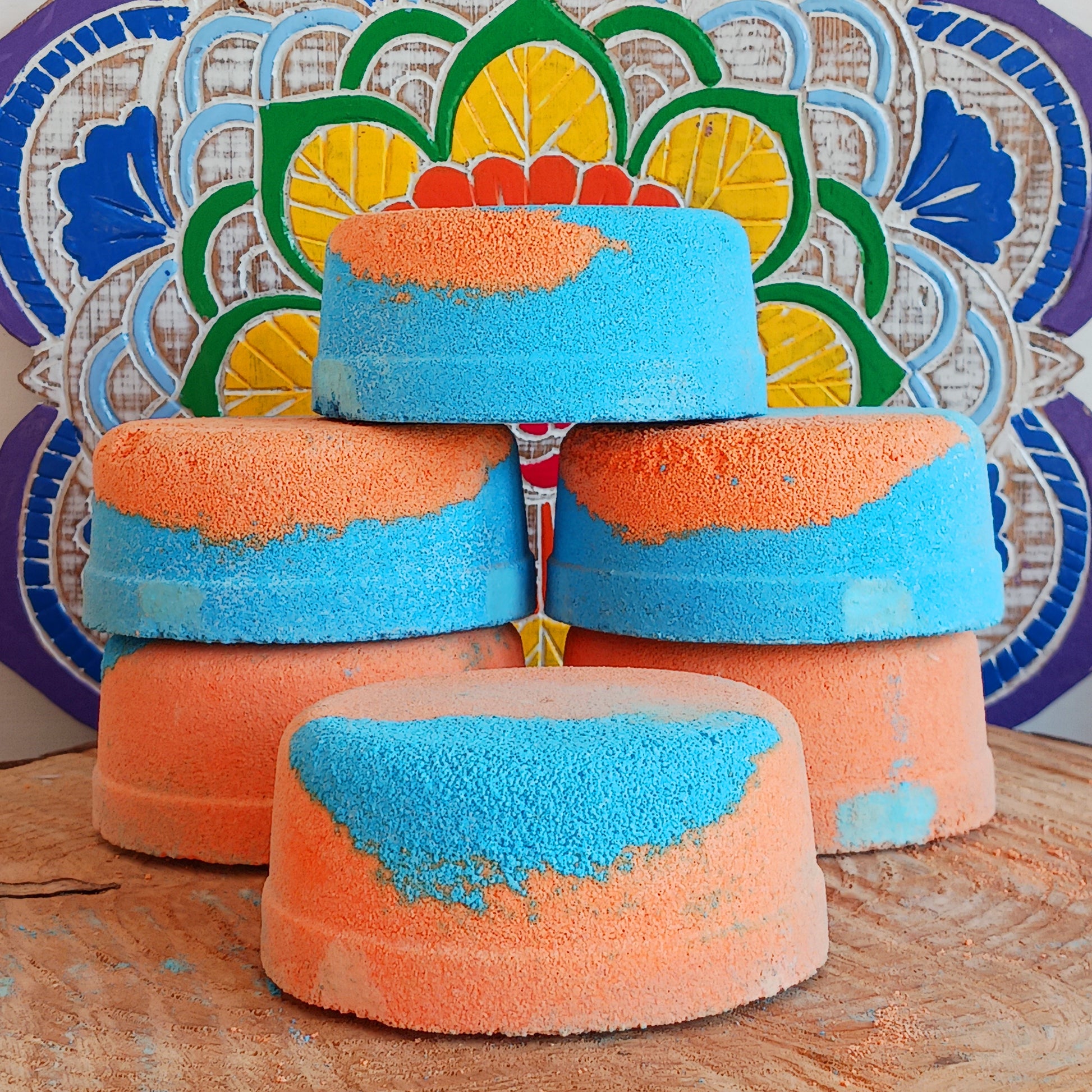 These handmade, chunky bath bombs are wonderful!  Each weighs in at a heavy 200g and is beautifully fragranced with a blend of essential oils that will fizz away to release a refreshing fragrance that can help you to revitalise and relax.