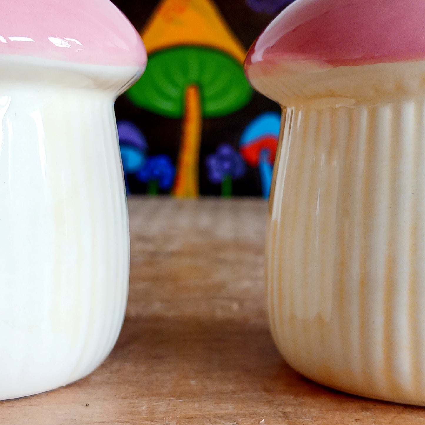 Bring a touch of woodland wonder to your dining table with these adorable mushroom-shaped salt and pepper shakers. Each piece is beautifully crafted to capture the charm of a forest fairy tale, turning every meal into an enchanted feast.