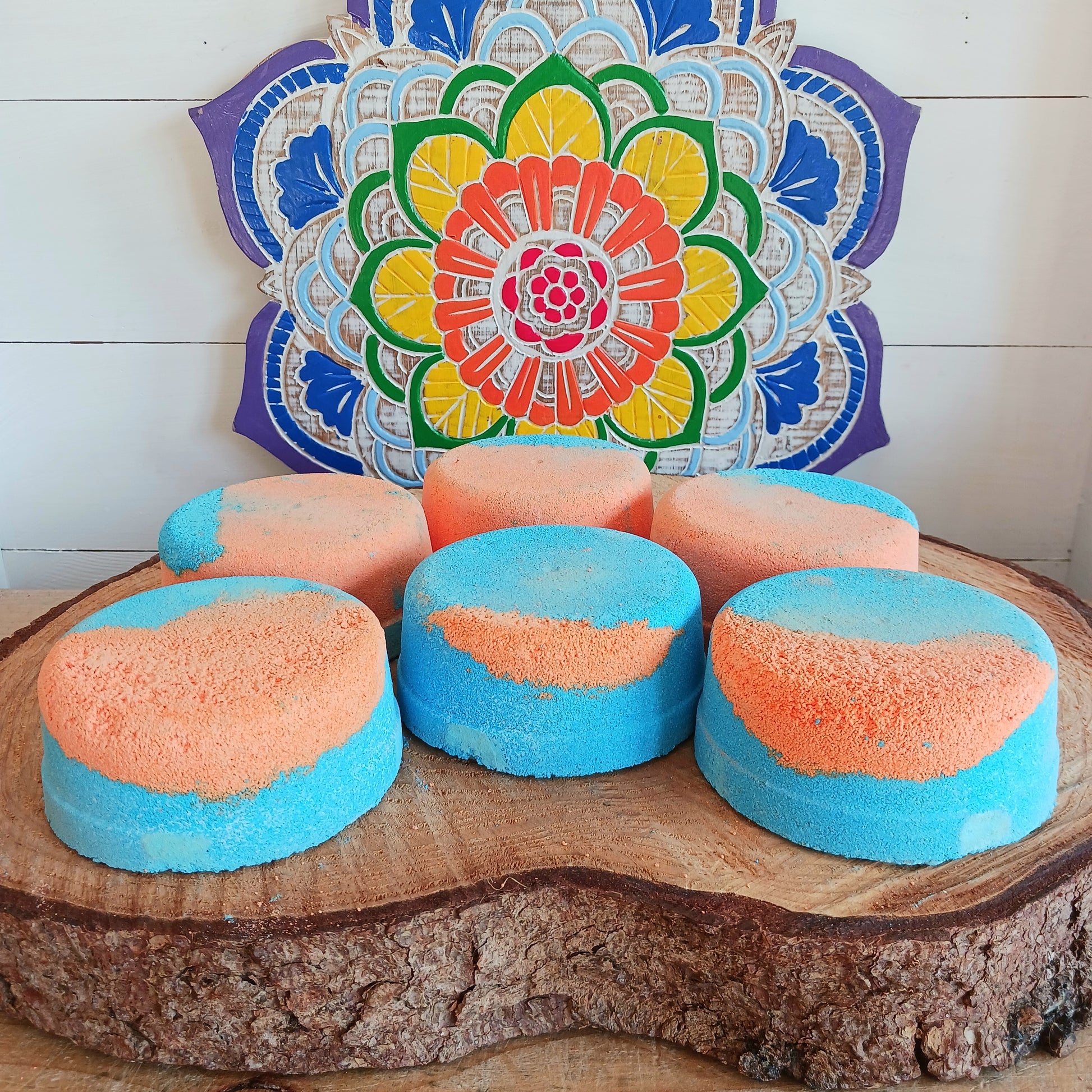These handmade, chunky bath bombs are wonderful!  Each weighs in at a heavy 200g and is beautifully fragranced with a blend of essential oils that will fizz away to release a refreshing fragrance that can help you to revitalise and relax.