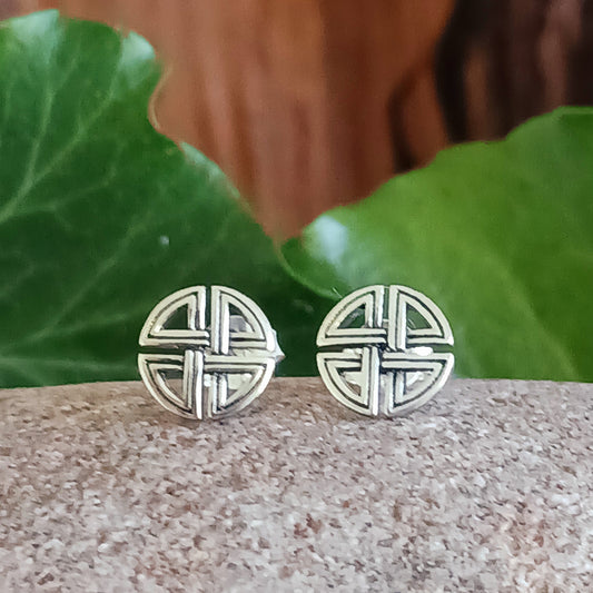 Beautifully crafted 925 sterling silver Celtic stud earrings, featuring ancient Celtic artwork translated into intricate jewellery. A timeless piece, rich in history and symbolic meaning.