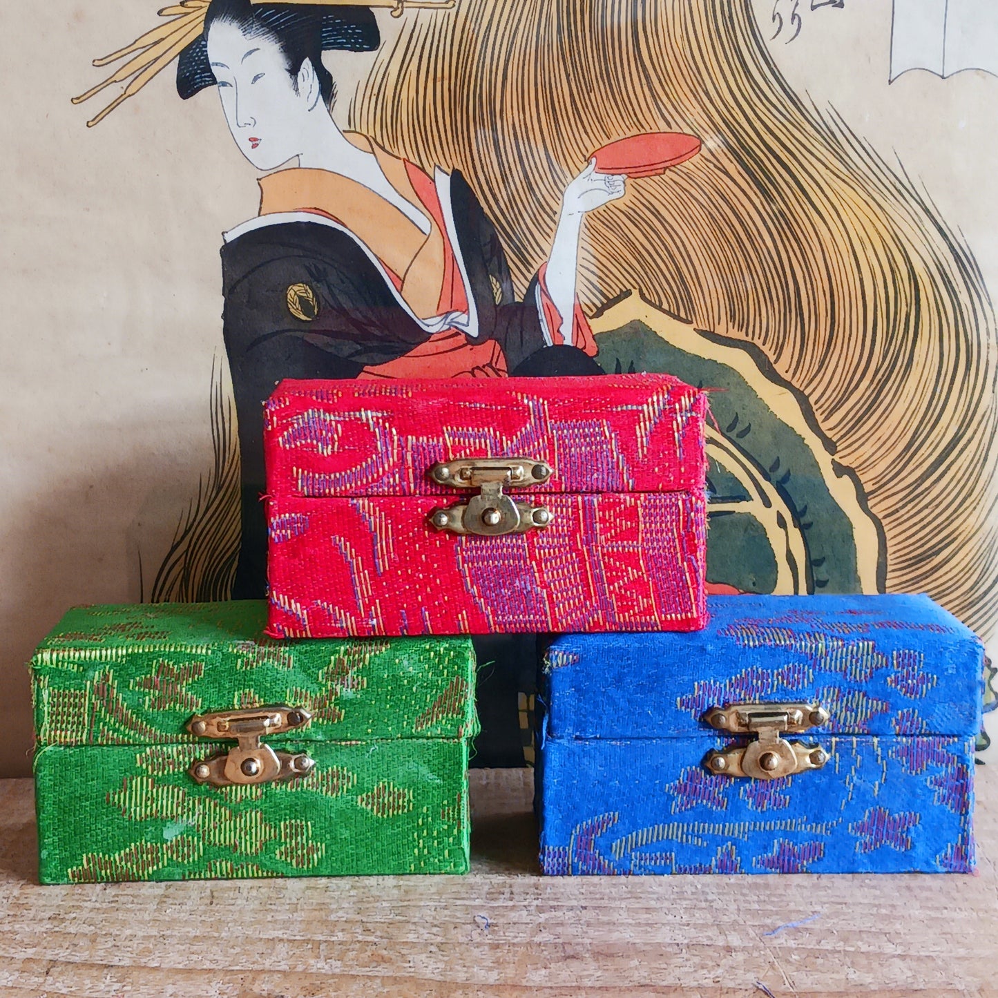 Boost hand flexibility and focus with Chinese Health Balls. Includes 2 chime balls in a silk brocade box. Ideal for relaxation, therapy, and energy balance.