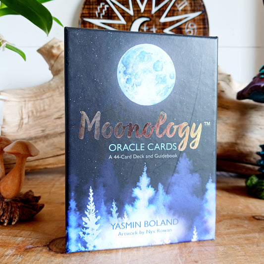 The energy of the Moon has a formidable effect on our everyday life. Use these gorgeously illustrated oracle cards to tap into her ancient wisdom for healing, guidance and protection, and learn how to work with her magical energy during each lunation.