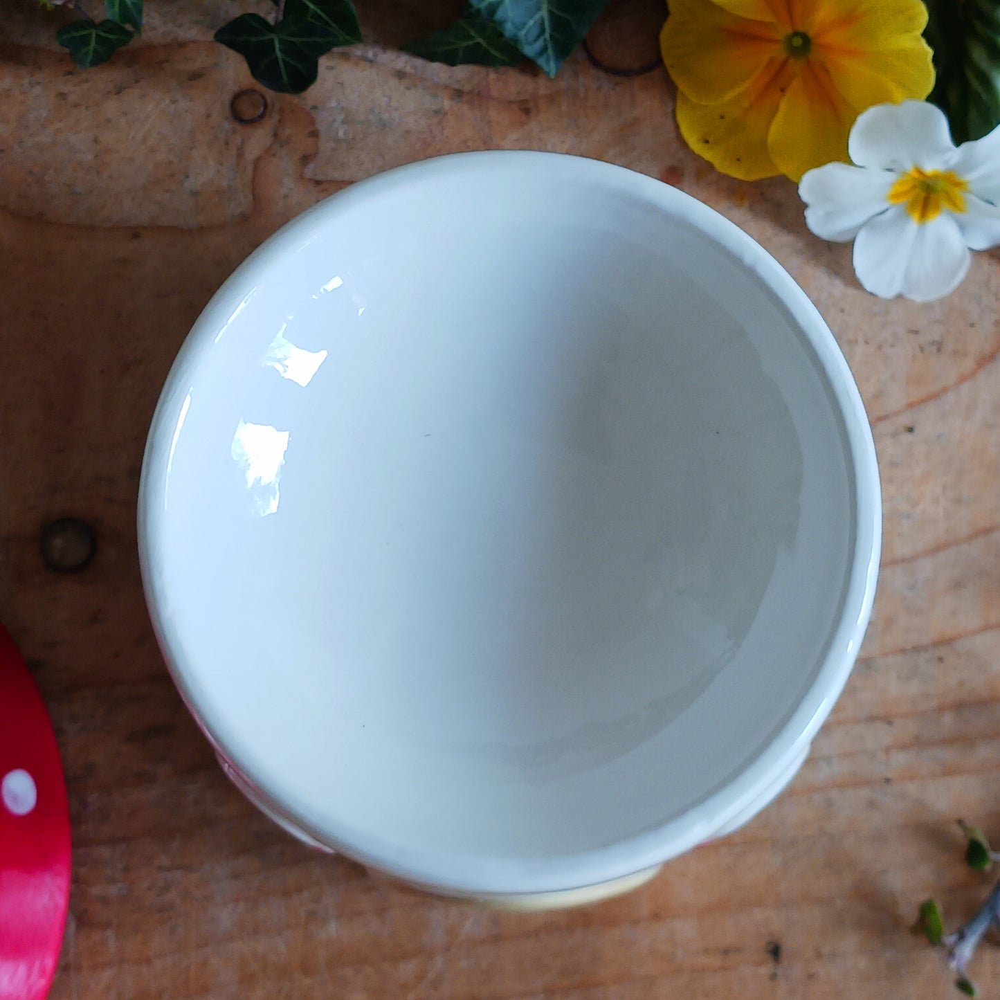 This charming mushroom house oil burner makes both a practical and eye-catching decor piece for fragrancing the home. Simply place fragrance oil diluted with water or a wax melt under the toadstool lid and light a standard tealight underneath to enjoy the calming scent.