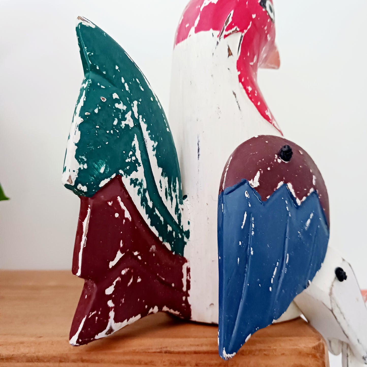 Transform any room into a cosy, farmhouse-inspired space with our Sitting Chicken Shelf Decor. This delightful piece features a bright, painted distressed finish that brings warmth and character to any setting.