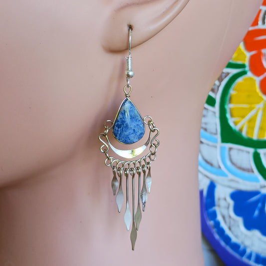 These beautiful earrings incorporate Lapis Lazuli stone with Silver plated hooks. They have been hand made in Peru and are presented in a traditionally made pouch gift wrapped and ready to give☸