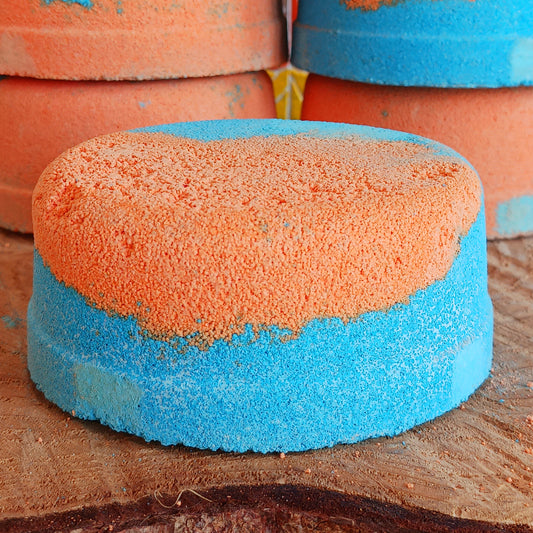 These handmade, chunky bath bombs are wonderful!  Each weighs in at a heavy 200g and is beautifully fragranced with a blend of essential oils that will fizz away to release a refreshing fragrance that can help you to revitalise and relax.