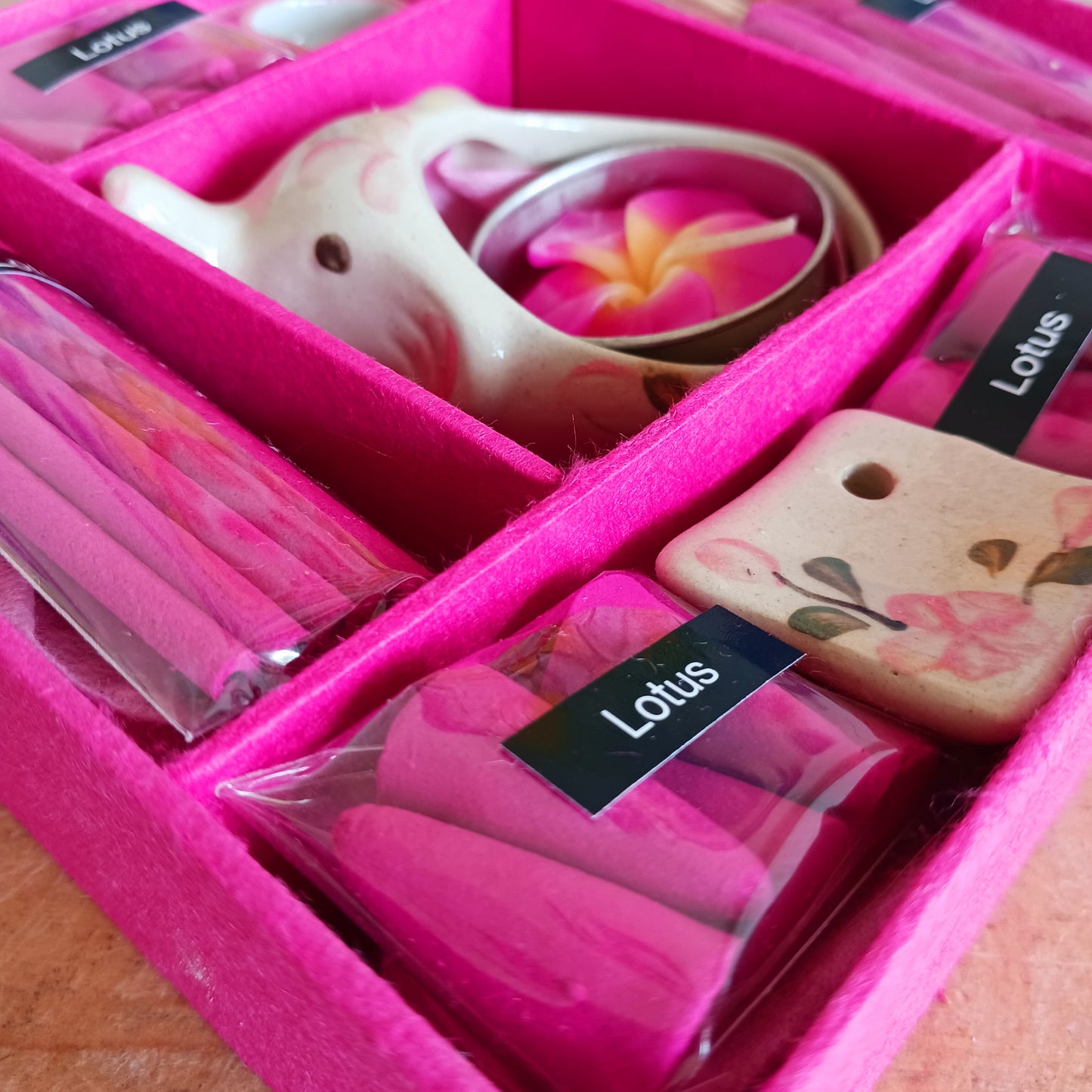 This is the perfect gift for anyone being introduced to incense as it’s beautifully presented in a colour co-ordinated gift box.