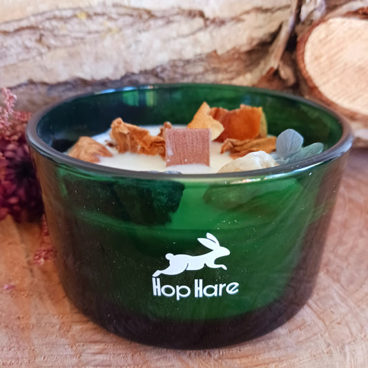 Step into the mystical world with Hop Hare Crystal Magic Flower Candle - The Sun, crafted with Citrine and Sodalite Gemstone with the addition of dry flowers.
