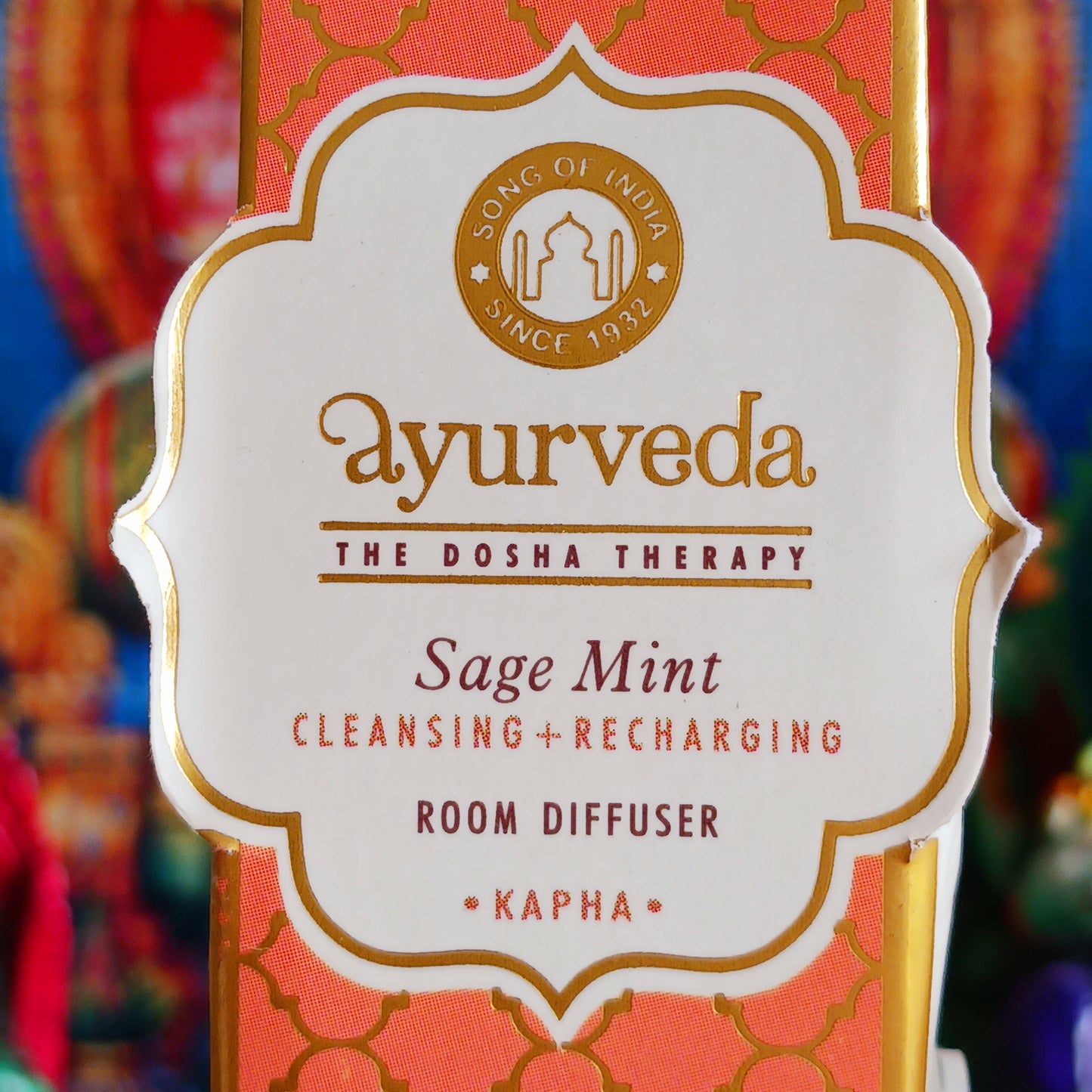 Sage & Mint is a blend that’s as revitalising as a morning breeze. This duo combines the herbal warmth of sage with the invigorating zest of mint, giving you natural, long-lasting freshness that feels as good as it smells.
