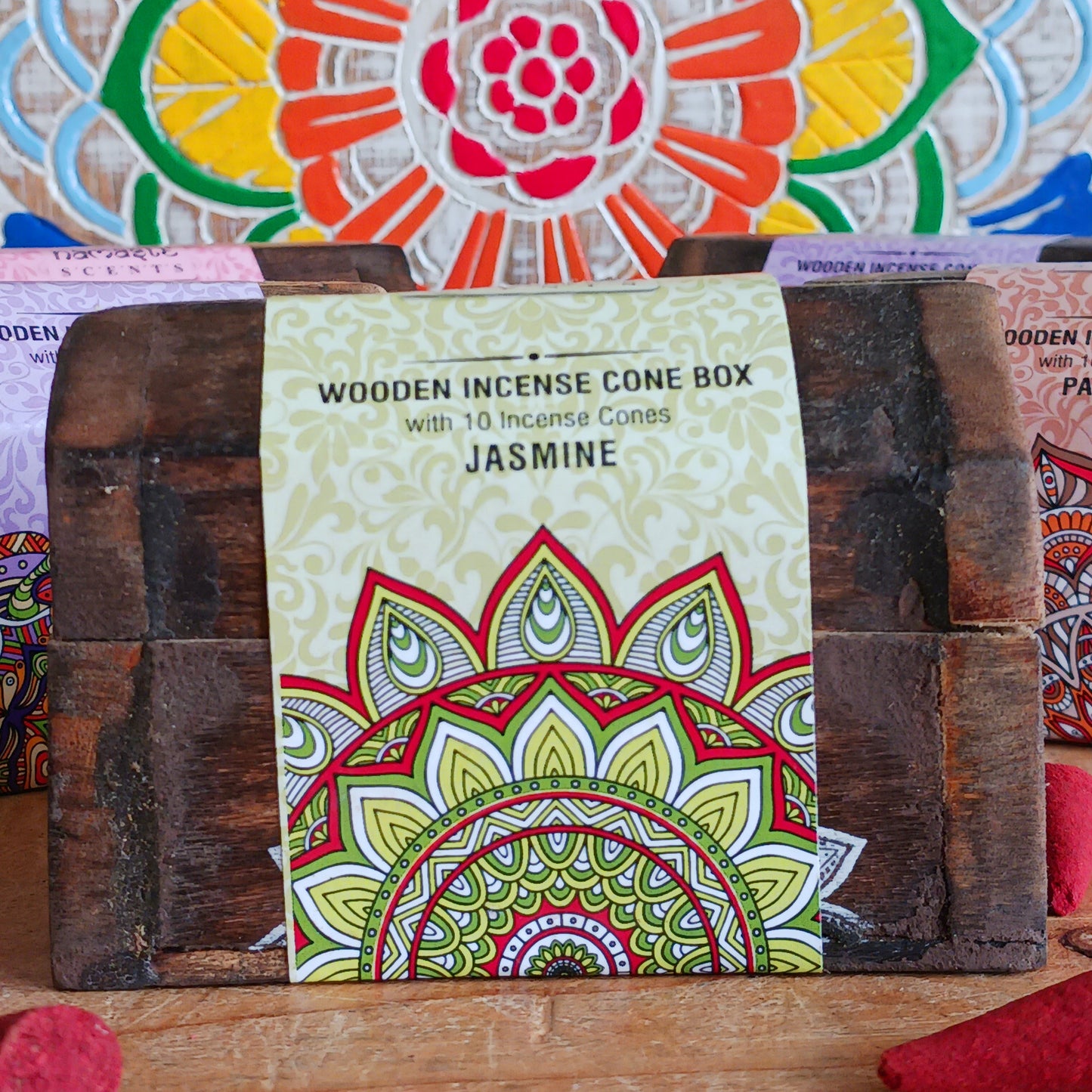 Discover the art of incense with this charming handcrafted incense gift set, beautifully presented in a sustainable mango wood box engraved with intricate mandala flower motifs. Symbolizing spirituality, mindfulness, and wellbeing, this incense holder doubles as elegant storage and a burner in one.