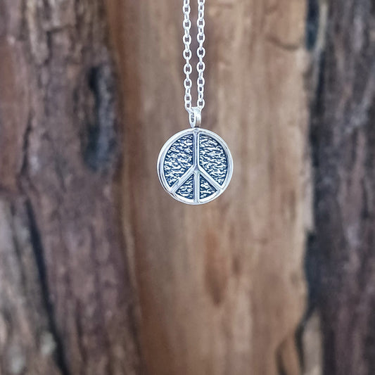 Peace & Love Pendant Necklace | 925 Silver on solid 925 Silver chain