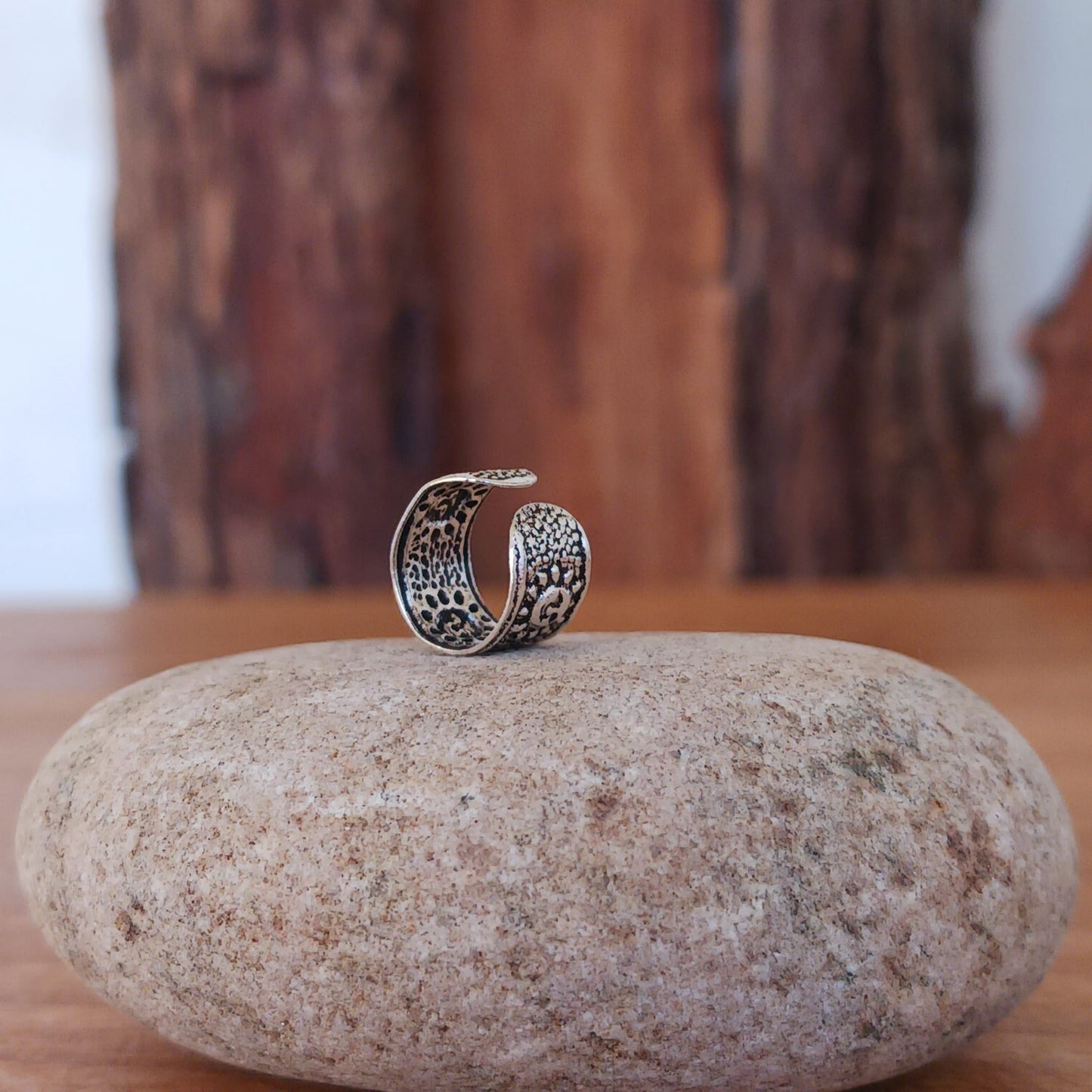 Beautiful and dainty Sun silver ear cuff. No piercing is needed to wear, it can be easily adjusted to hug your ear cartilage. Perfect for anyone who doesn't have pierced ears or if you just want to add to your boho look.