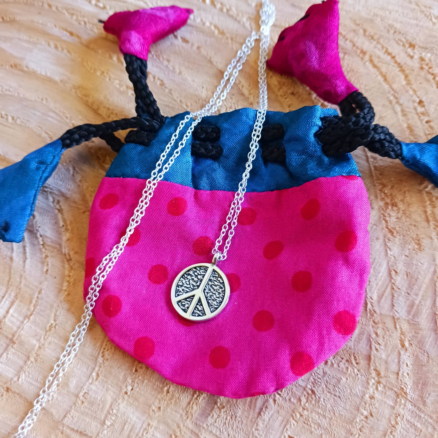 Peace & Love Pendant Necklace | 925 Silver on solid 925 Silver chain