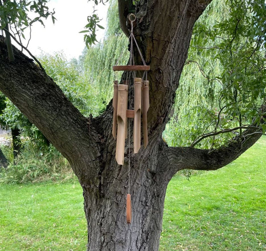 This lovely natural bamboo windchime makes a wonderful decorative item for your garden. The six cut bamboo chimes make a lovely soft sound when the wind blows.