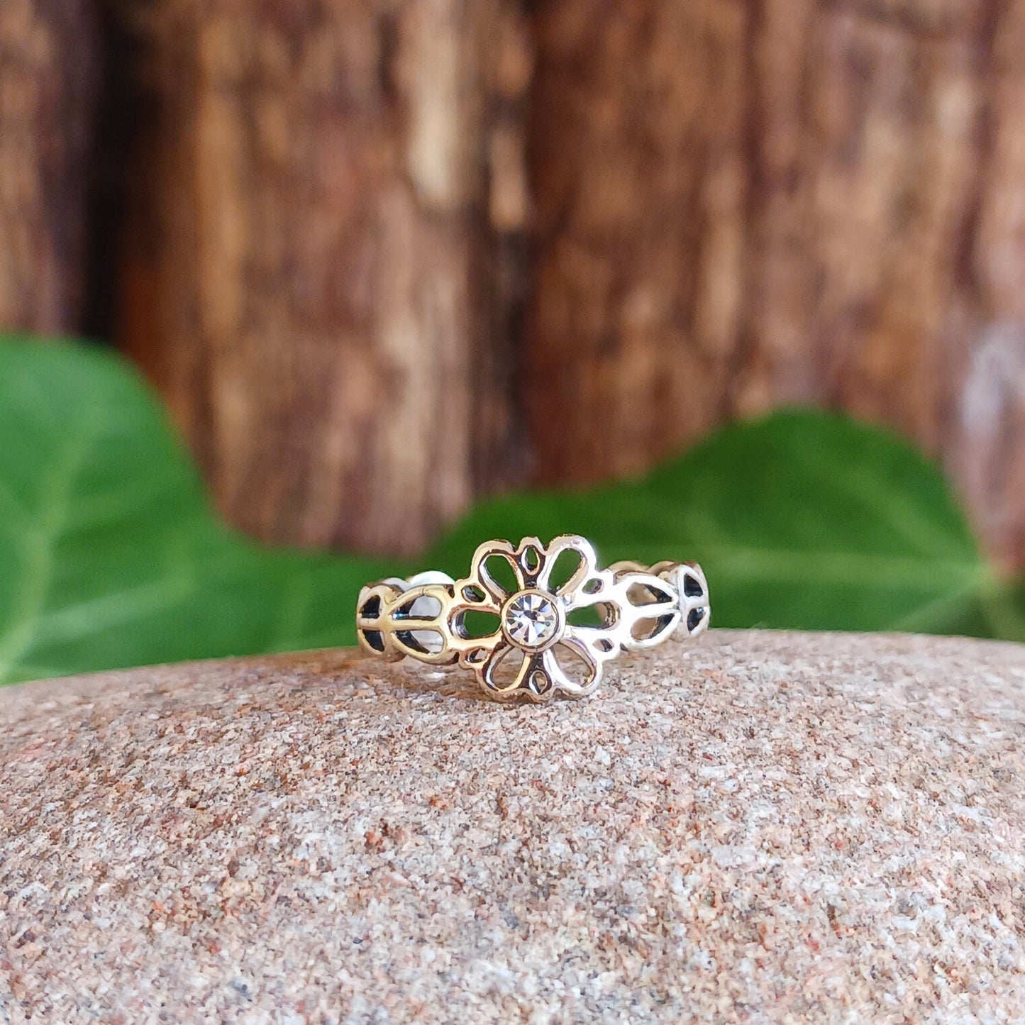 Toe Ring Crystal Daisy | 925 Solid Silver Adjustable Toe Ring