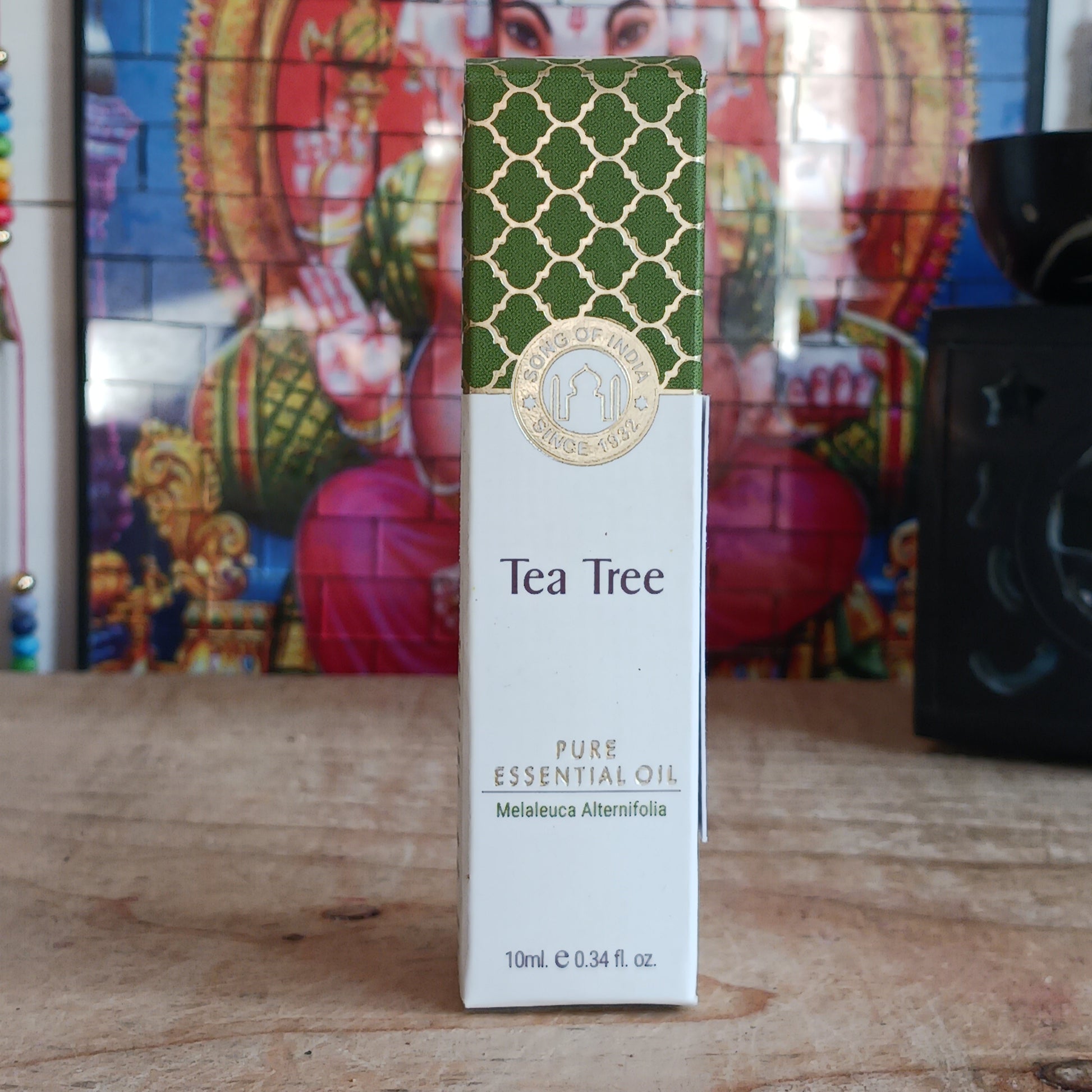 Tea Tree oil is best known for its purifying qualities. With antibacterial, antiviral, and antifungal properties, this oil is ideal for cleansing the air, and promoting a healthy environment.