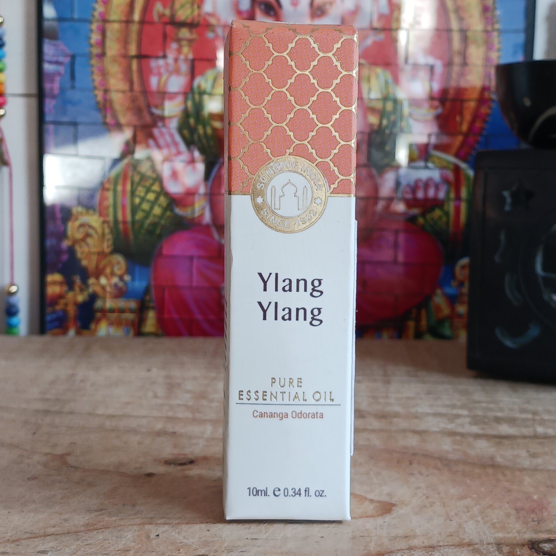 This Song of India pure essential Ylang Ylang oil comes with glass pipette. Ylang Ylang is a yellow, star-shaped flower that grows on the Cananga tree (Cananga Ororata). This tropical species is native to countries surrounding the Indian Ocean.